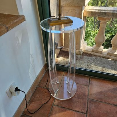 PAIRE DE SELETTES en plexiglass de forme...