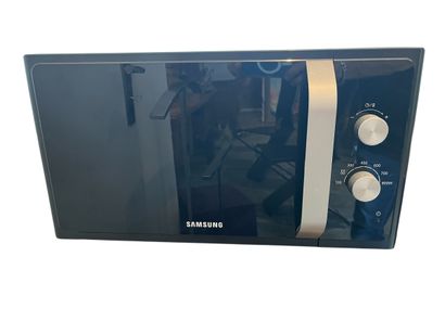 SAMSUNG
Micro-onde
Dim : 28 x 49 x 31 x ...