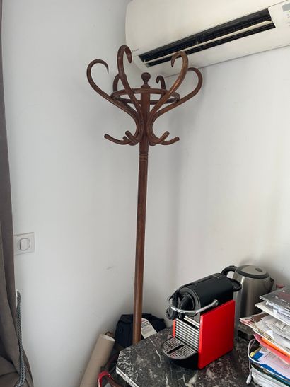PORTE MANTEAU PERROQUET en bois
Dim: 195cm
On...