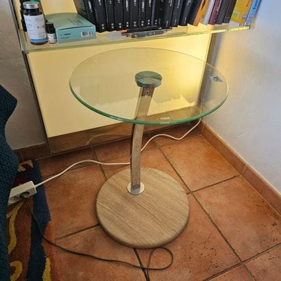 PAIRE DE BOUTS DE CANAPE 
Plateau circulaire...
