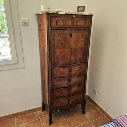 SECRETAIRE de style Louis XV en bois de placage...
