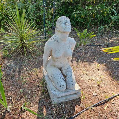 STATUE EN PIERRE RECONSTITUEE representant...