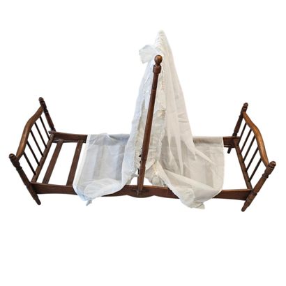Mobilier de poupée comprenant :
1. Lit à...