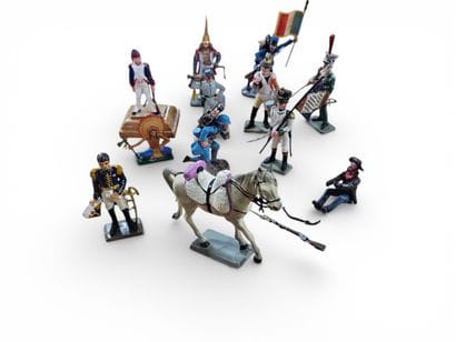 STARLUX
Ensemble de sujets :
Cinq soldats...