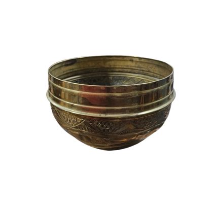 Deux cache-pots en laiton
Diam : 24 cm et...