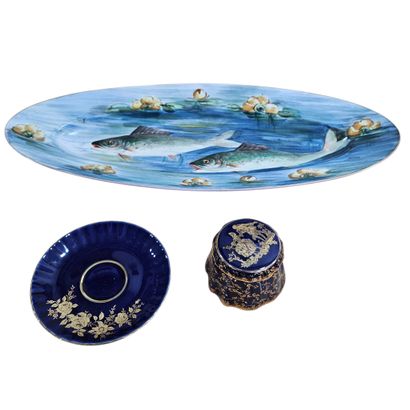 LIMOGES 
Plat à poisson oblong en porcelaine...