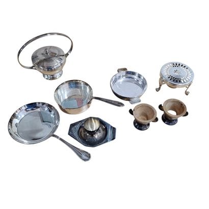 ENSEMBLE DE METAL ARGENTE ET METAL BLANC...