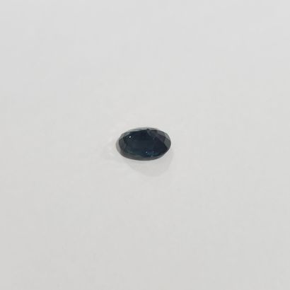 SAPHIR bleu , ovale , Australie , 1,54 Carats,...