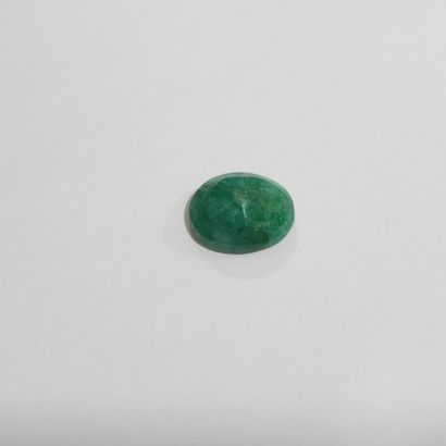 EMERAUDE de forme ovale, 	Zambie, 4.40 carats
Dim...