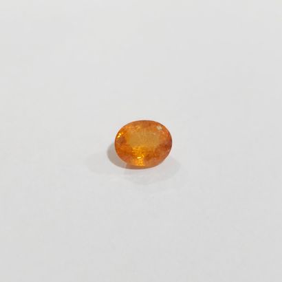 GRENAT fanta orange spessartite , ovale ,...