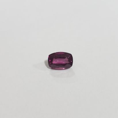 GRENAT pinkish purple rhodolite VS , coussin...