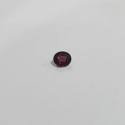 GRENAT purplish pink rhodolite VVS , ovale...