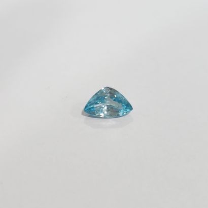 ZIRCON gentle heat blue VS , trillion , Cambodge...