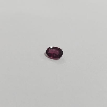 GRENAT purplish pink rhodolite , ovale ,...