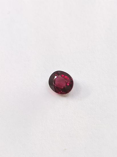 GRENAT purplish pink rhodolite VS	 ovale,...