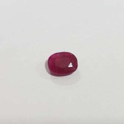 RUBIS Burma , ovale , Birmanie , 5,40 carats...
