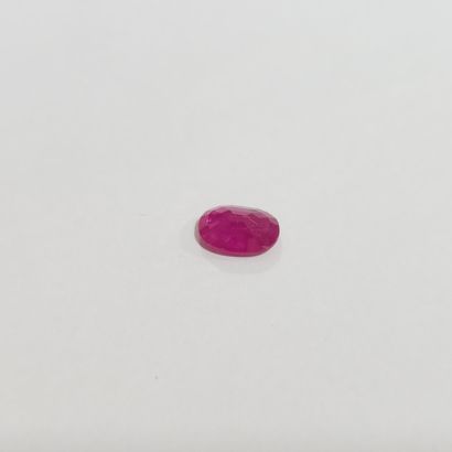 RUBIS pinkish red , ovale , Mozambique ,...