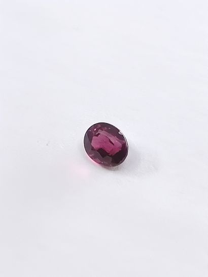 GRENAT purplish pink rhodolite VS ovale,...