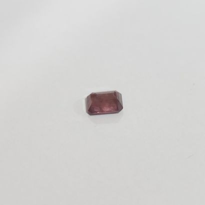 SAPHIR pinkish purple , émeraude , Tanzanie...