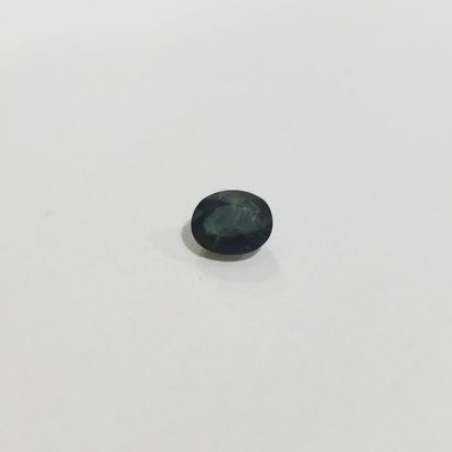 SAPHIR deep greenish blue , ovale , Australie...