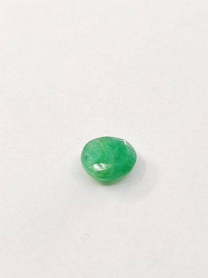 EMERAUDE	 ovale, Zambie	, 2.60 carats
Dim...