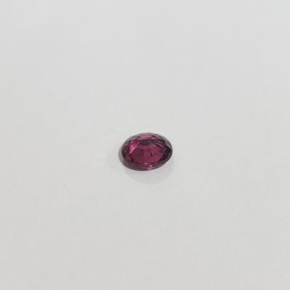 GRENAT pinkish purple rhodolite IF , ovale...