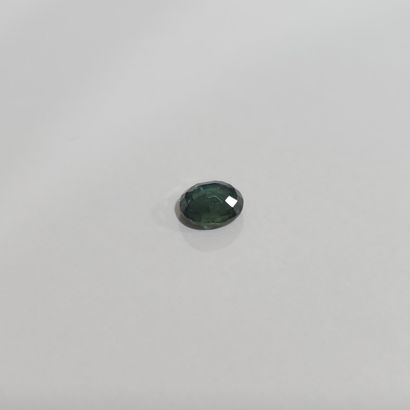 SAPHIR bluish green , ovale , Australie ,...