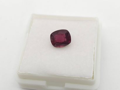 GRENAT purplish pink rhodolite , coussin...