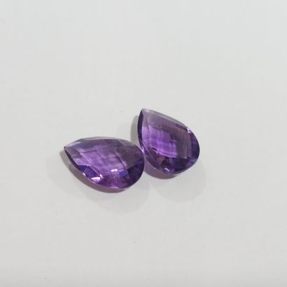 AMETHYSTE purple Nbr 2 , poire , Madagascar...