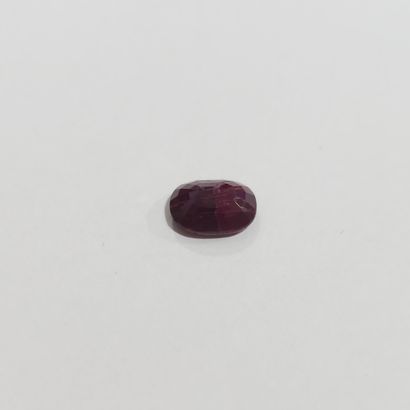 RUBIS purplish red , ovale , Tanzanie , 2,30...