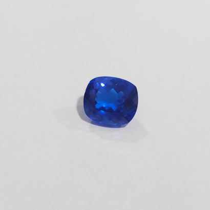 SPINEL Blue , cushion, 6,43 carats Dim :...