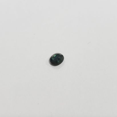 SAPHIR green VVS , ovale , Thailand , 0,60...
