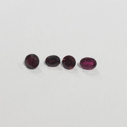 GRENAT pyrope Nbr 4 , rond/ovale , , 4,00...