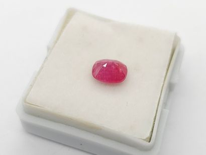 RUBIS pinkish red , coussin , Mozambique...