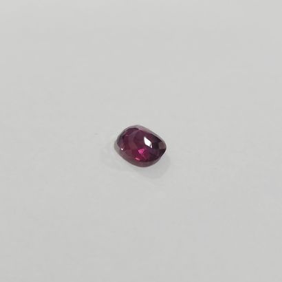 GRENAT purplish pink rhodolite , coussin...