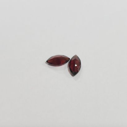 GRENAT orangish red spessartite , marquise...