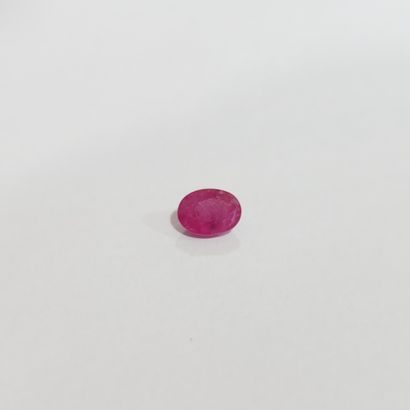 RUBIS pinkish red , ovale , Mozambique ,...