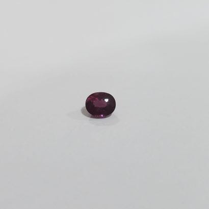 GRENAT purplish pink rhodolite VS , ovale...
