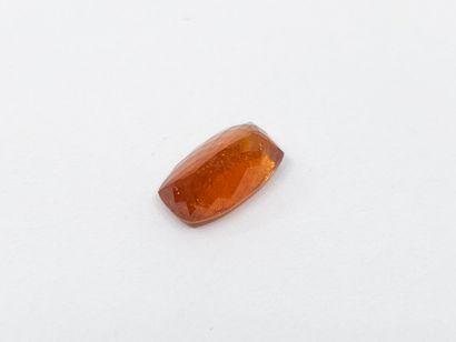 GRENAT orange spessartite , coussin , Namibie...