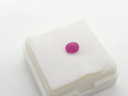 RUBIS pinkish red Myanmar , ovale , Birmanie...