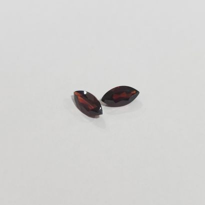GRENAT orangish red spessartite , marquise...