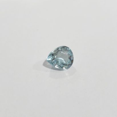 AIGUE MARINE greenish blue , poire , Brésil...