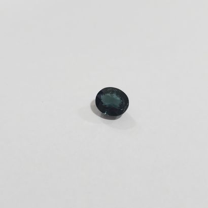 TOURMALINE deep bluish green , ovale , Mozambique...