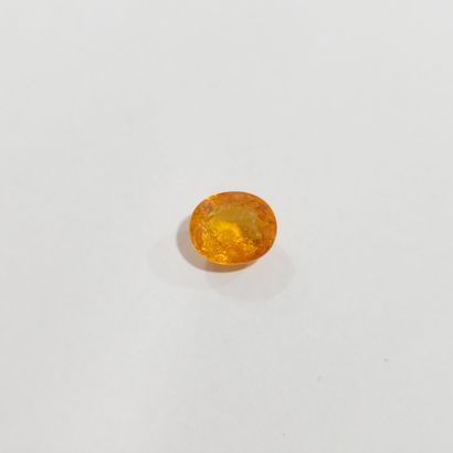 GRENAT orange spessartite , ovale , Namibie...