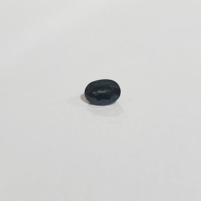 SAPHIR bleu , ovale , Australie , 1,54 Carats,...