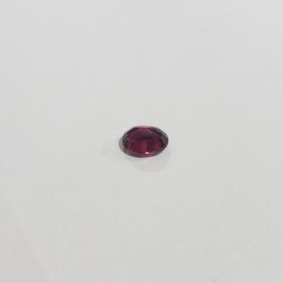 GRENAT purplish pink rhodolite , ovale ,...