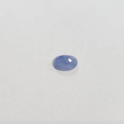 SAPHIR blue , ovale , Ceylan , 1,78 Carats,...