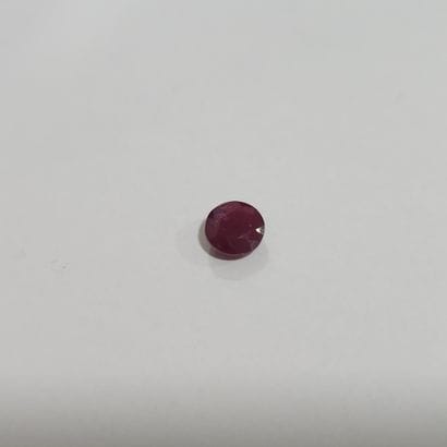 RUBIS rouge de forme ronde, 	Madagascar	,...