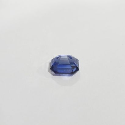 SAPHIR VERNEUIL blue , émeraude , Kashmir...