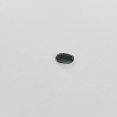 SAPHIR Greenish blue VS , ovale , 0,77 carats...